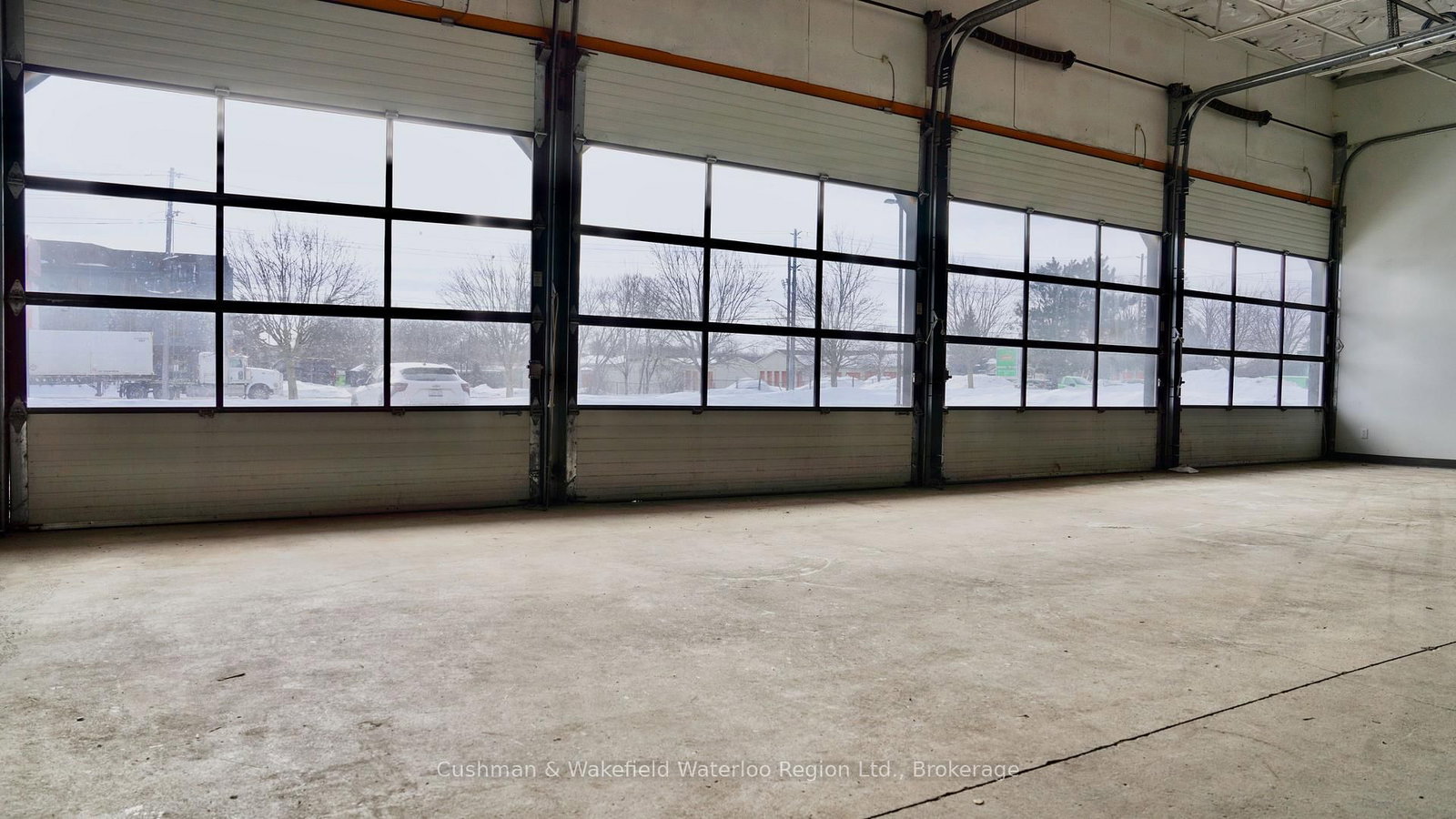 545 Silvercreek Parkway N - Photo 3