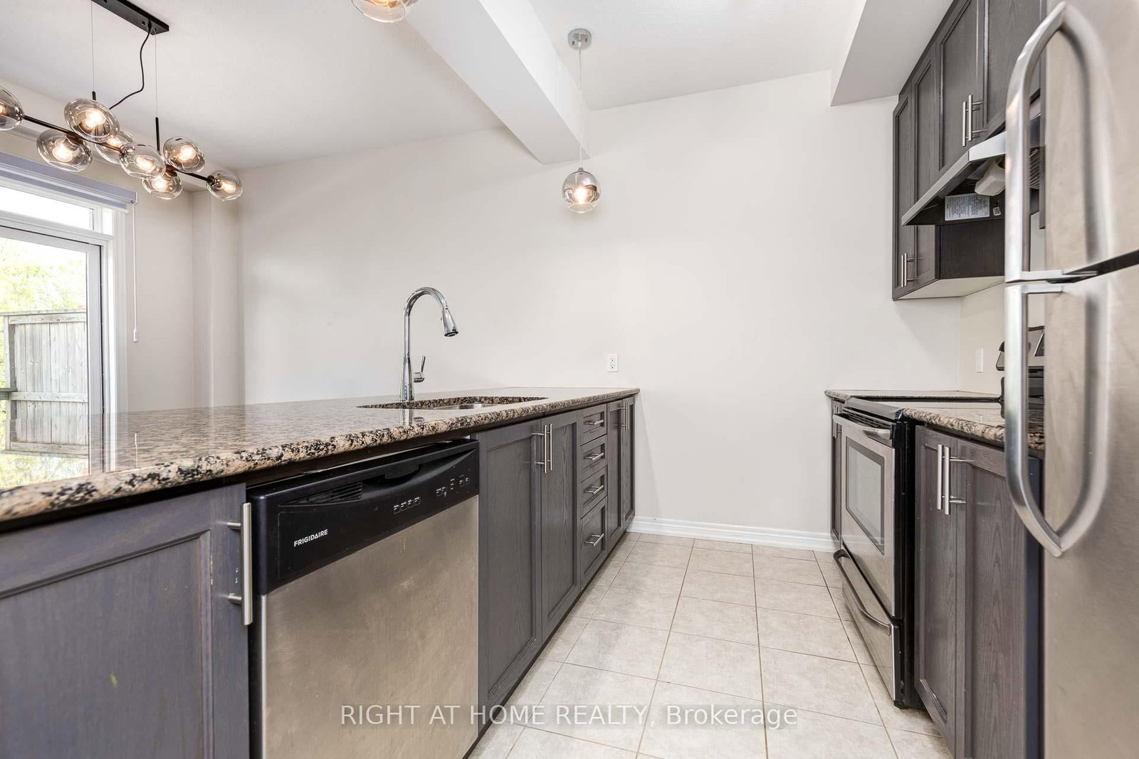 71 Southshore Crescent - Photo 10