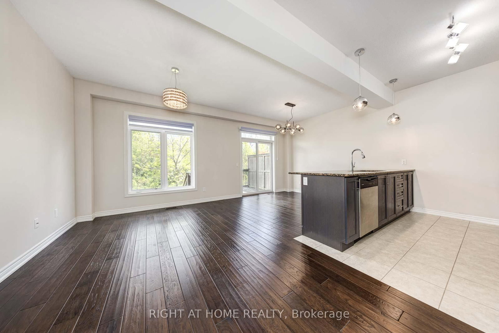 71 Southshore Crescent - Photo 8