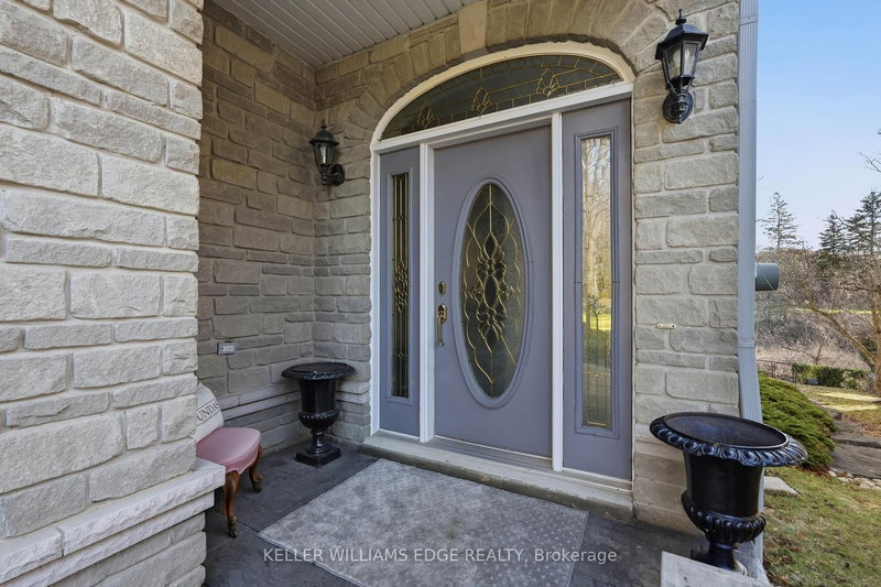 39 Winegarden Tr, Hamilton, L9H 7M1 | Image 3