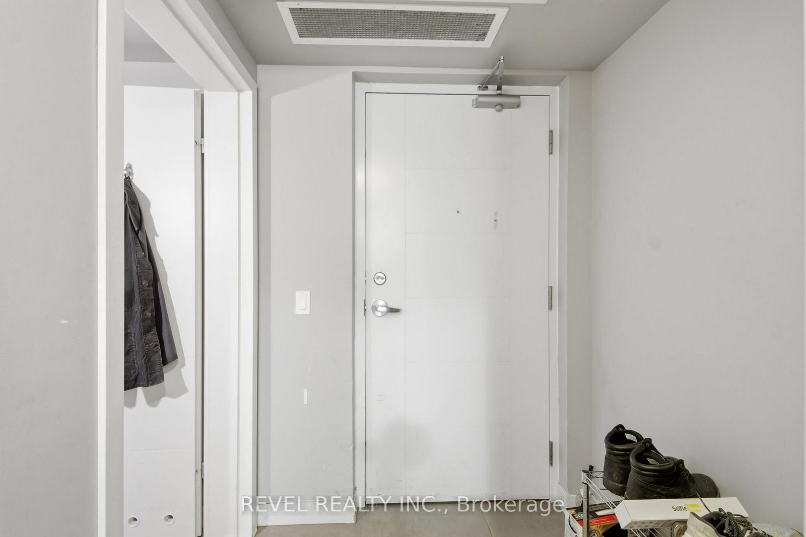 308 Lester Street, Unit 426 - Photo 4