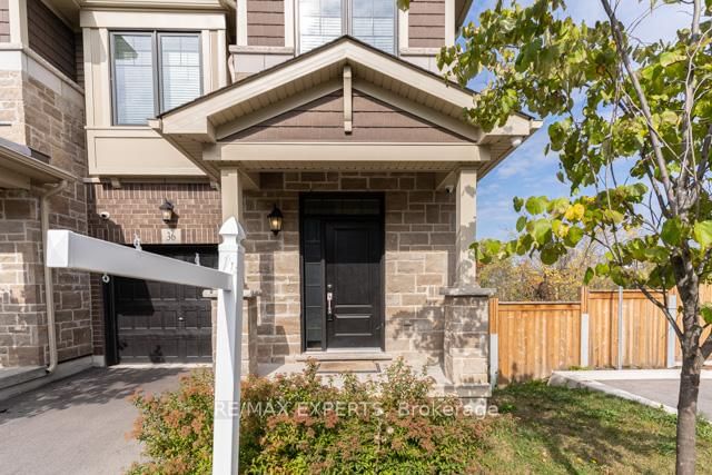 36 Pelican Lane, Hamilton, L8K 0A4 | Image 3