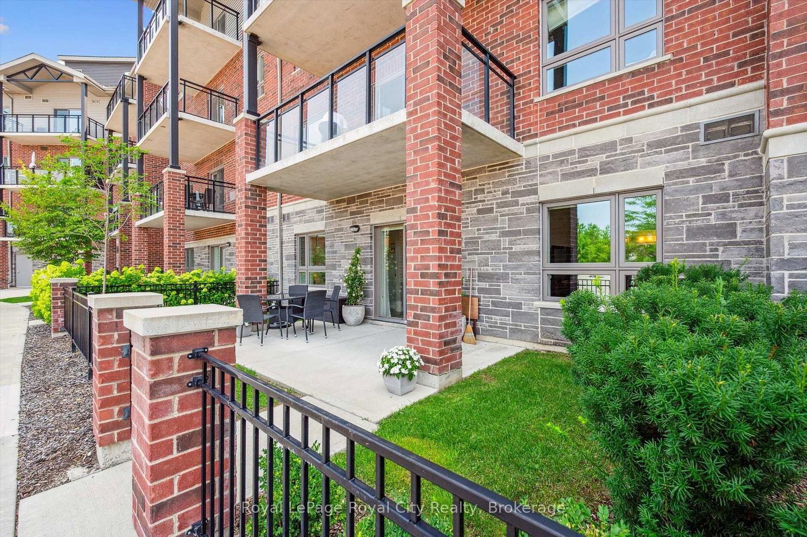 35 Kingsbury Square, Unit 121 - Photo 33