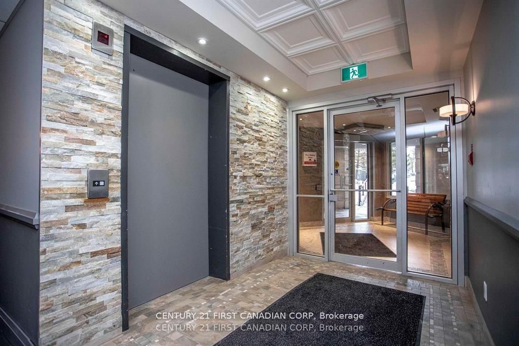 5 Jacksway Crescent, Unit 208