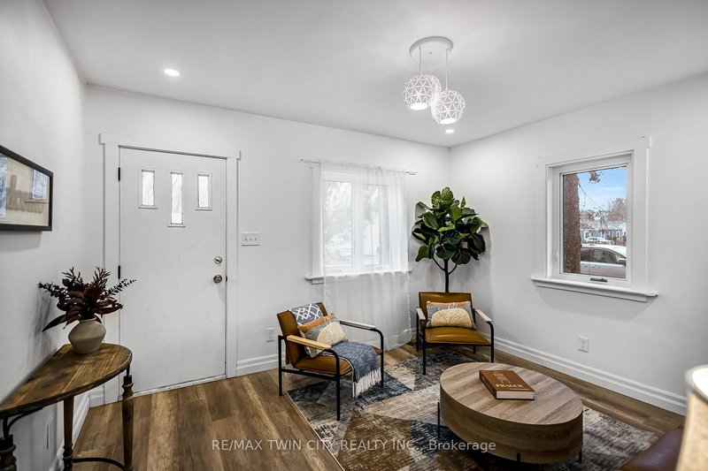 35 Eighth Ave, Brantford, N3S 1C1 | Image 3