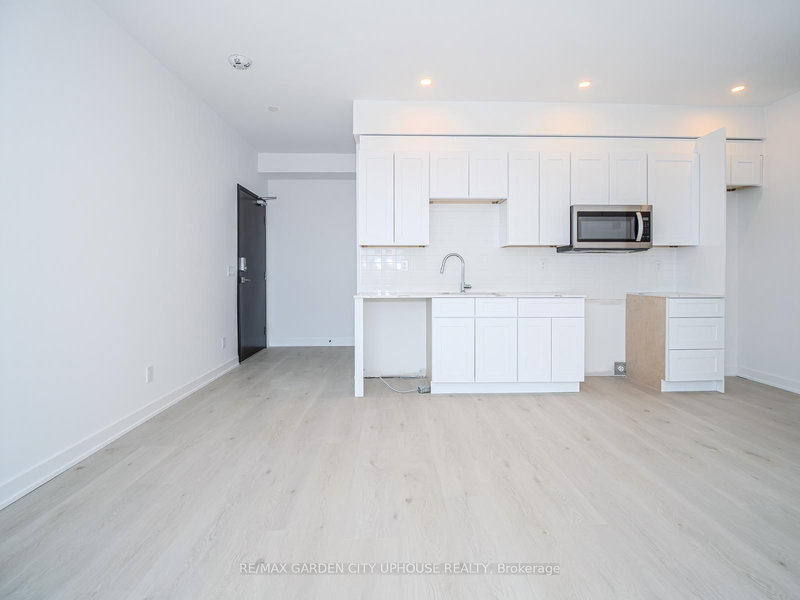 910 - 57 CARLISLE St, St. Catharines, L2R 7N6 | Image 3