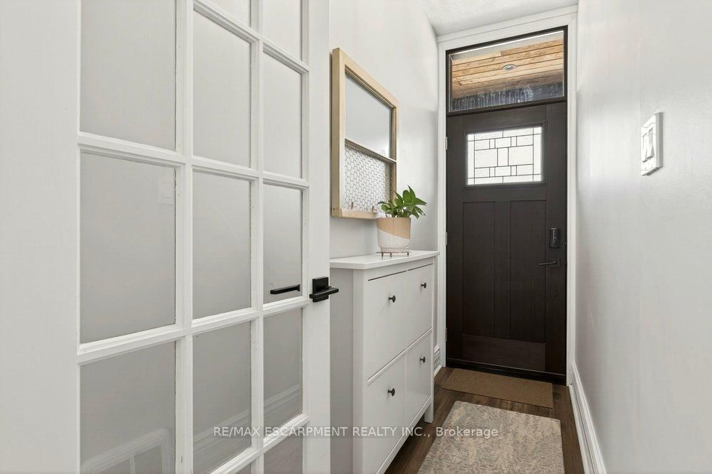 Detached House for sale at 13 Richmond Street, Hamilton, Ontario, L8P 4J3 - Kirkendall - MLS: X12881176