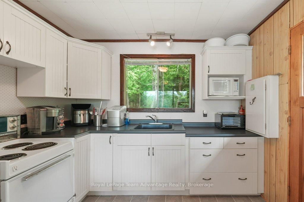 32 Island 65c • Carling, ON photo 17