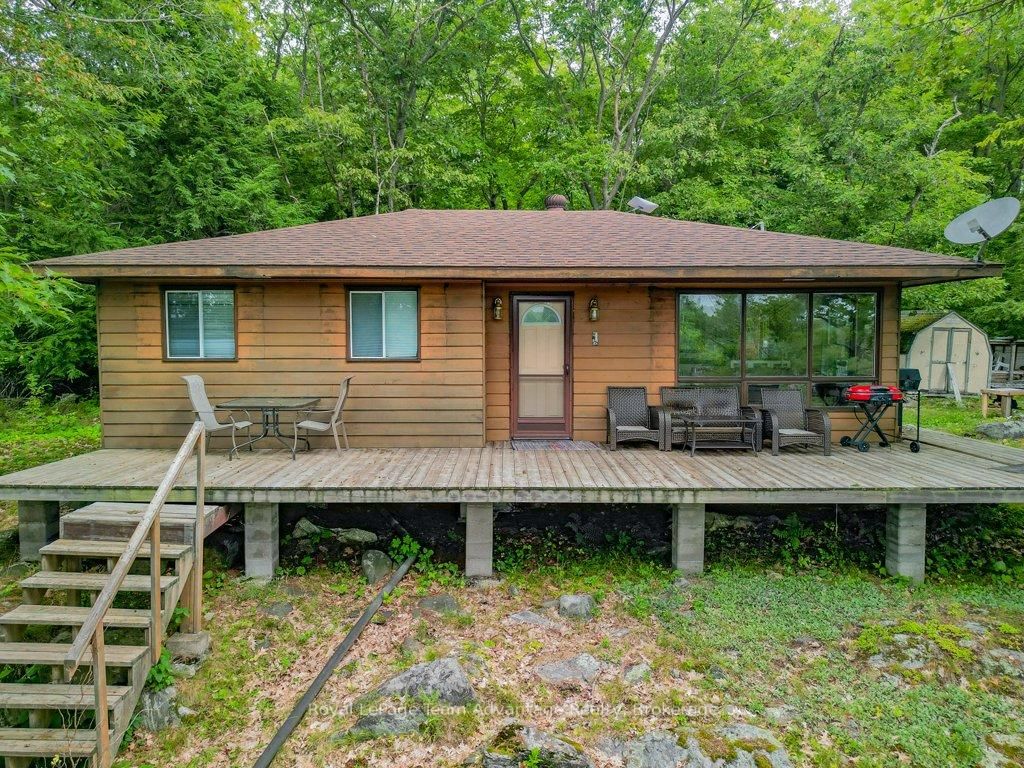 32 Island 65c • Carling, ON photo 5