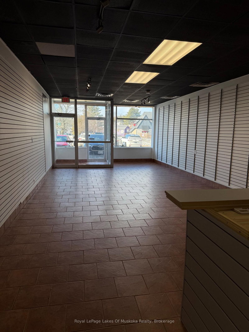 4 - 1 KING WILLIAM St, Huntsville, P1H 1G7 | Image 3