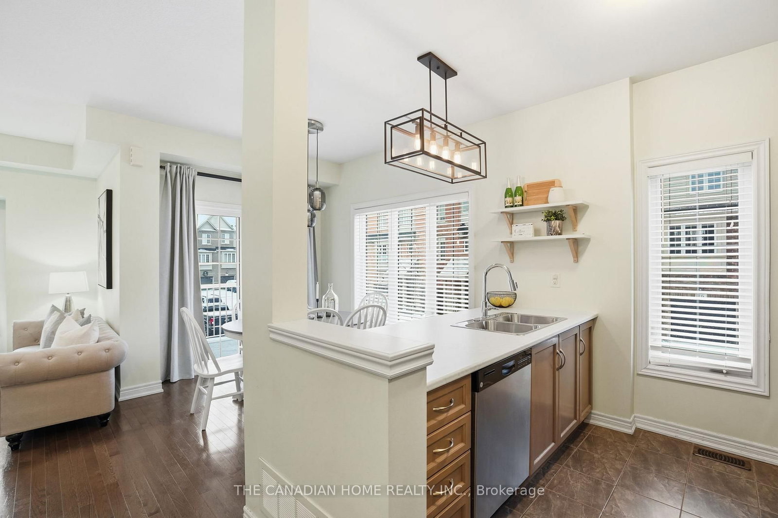 Townhouse for sale at 33-257 Parkside Drive, Hamilton, Ontario, L8B 0W5 - Waterdown - MLS: X12881278