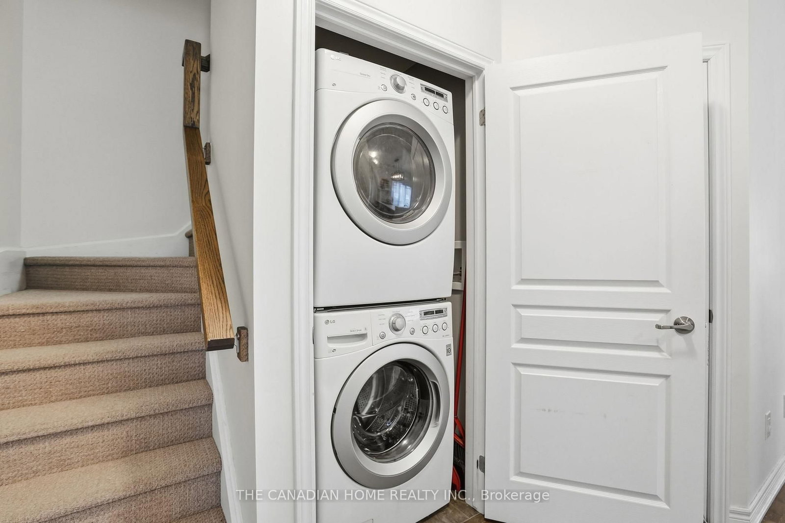 Townhouse for sale at 33-257 Parkside Drive, Hamilton, Ontario, L8B 0W5 - Waterdown - MLS: X12881278