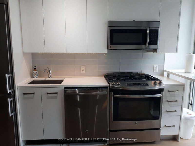 1008 - 224 Lyon St N, Ottawa, K1R 0C1 | Image 2