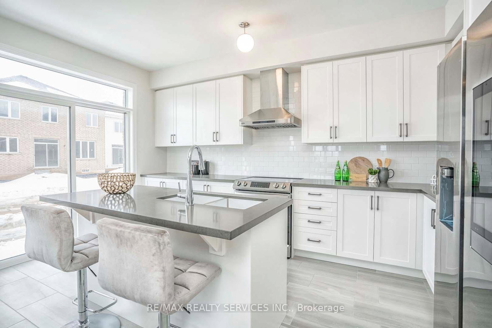 525 Red Elm Road - Photo 10