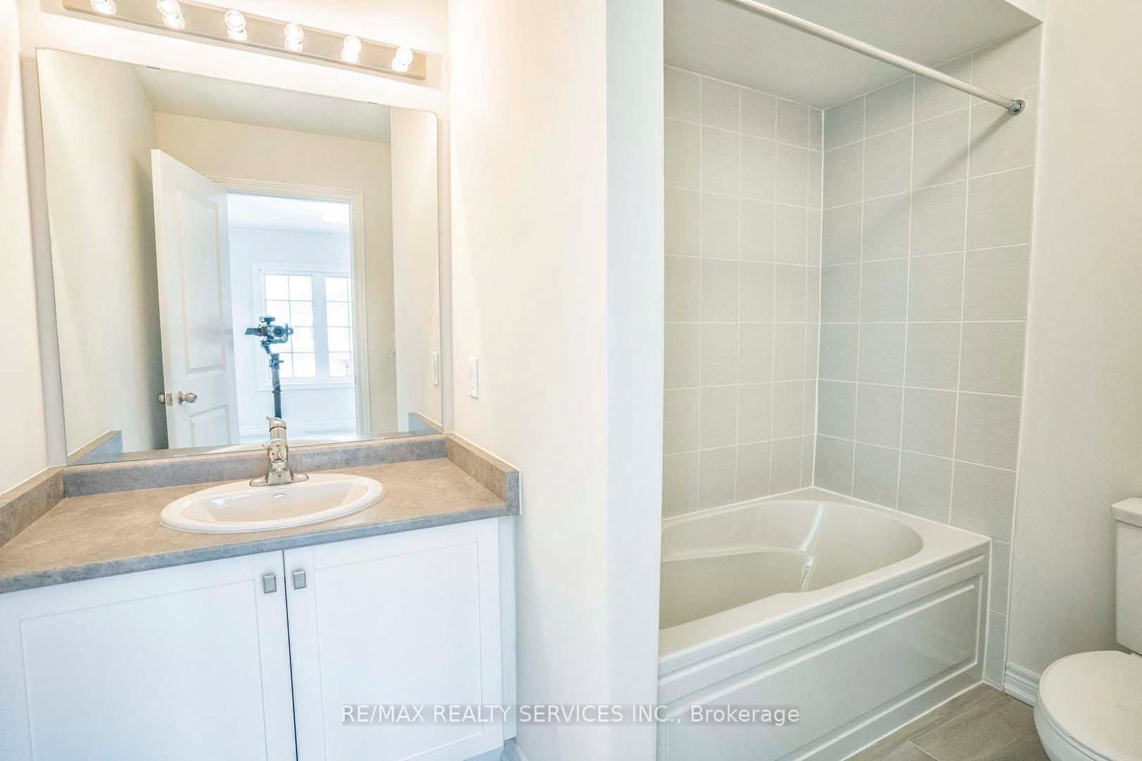 525 Red Elm Road - Photo 26