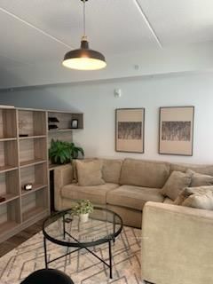 516 - 257 Hemlock Street