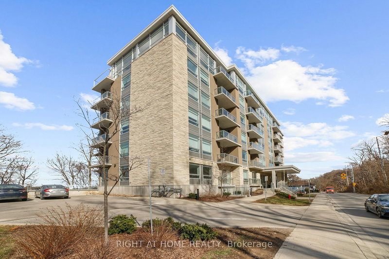 205 - 479 CHARLTON Ave E, Hamilton, L8N 0B4 | Image 2