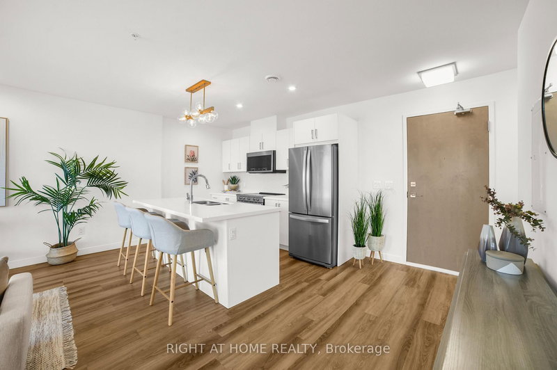 205 - 479 CHARLTON Ave E, Hamilton, L8N 0B4 | Image 3