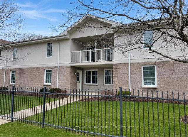 204 - 1550 12th Avenue E