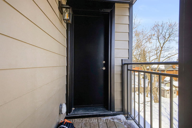 B - 7 Gwynne Ave, Ottawa, K1Y 1X1 | Image 2