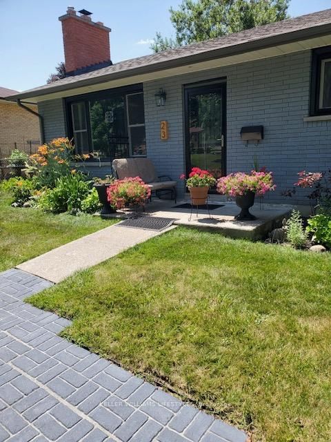 23 Stormont Dr, London South, N5Z 3Z4 | Image 2