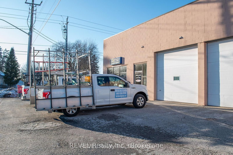 4564 Montrose Rd, Niagara Falls, L2H 1K2 | Image 2