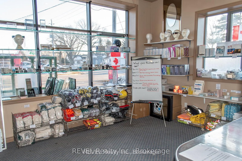 4564 Montrose Rd, Niagara Falls, L2H 1K2 | Image 3