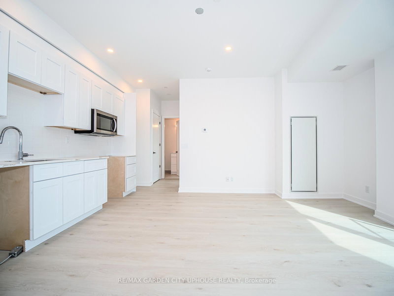 904 - 57 CARLISLE St, St. Catharines, L2R 7N6 | Image 3