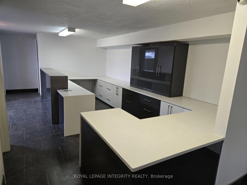 A - 24 Bentley Ave, Ottawa, K2E 6T8 | Image 2