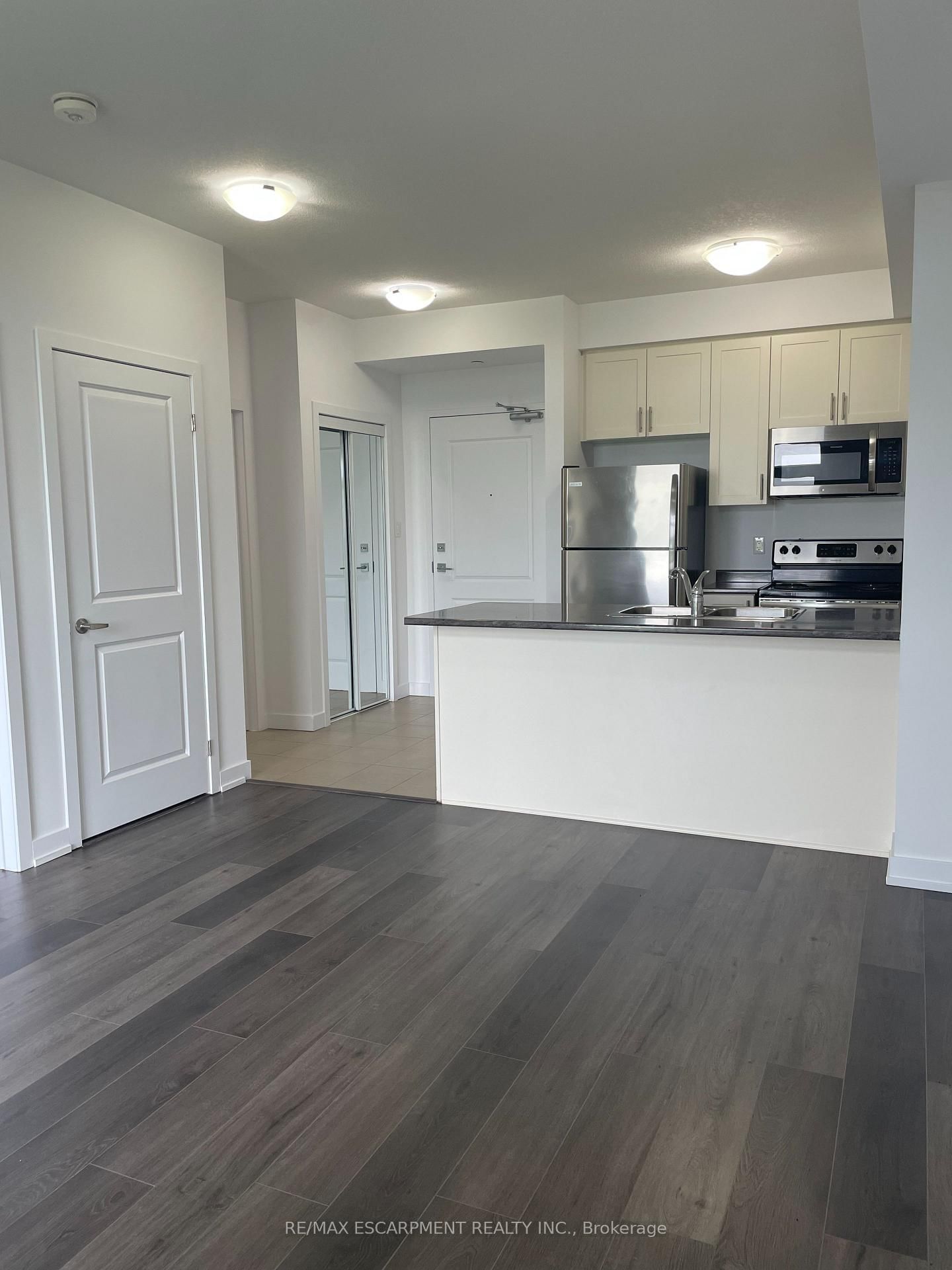 101 Shoreview Place, Unit 107 - Photo 4