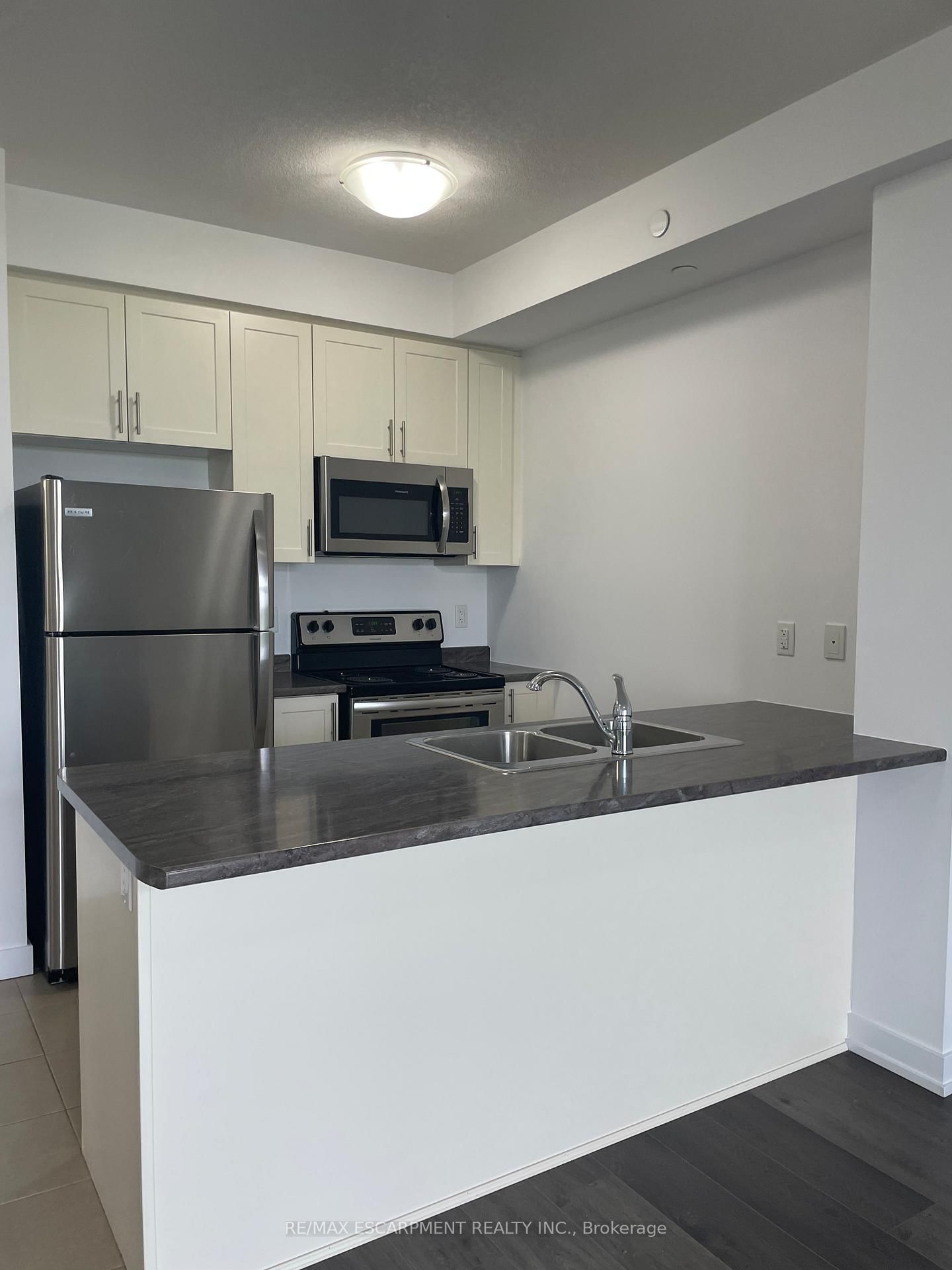 101 Shoreview Place, Unit 107 - Photo 9