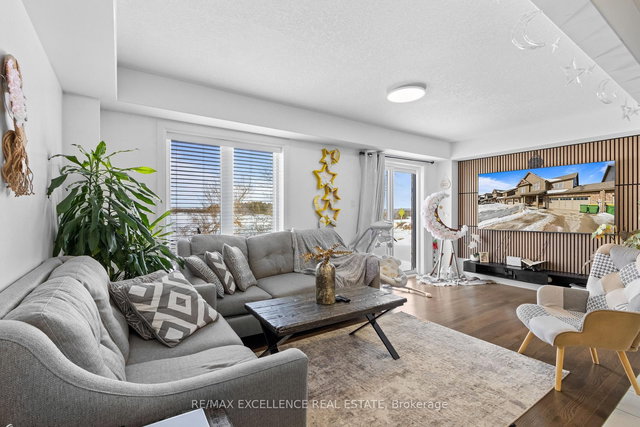 160 Stonebrook Way W