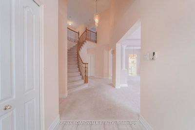 57 Mattawa Crescent, Ottawa, Ontario image-0-3