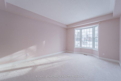 57 Mattawa Crescent, Ottawa, Ontario image-0-4