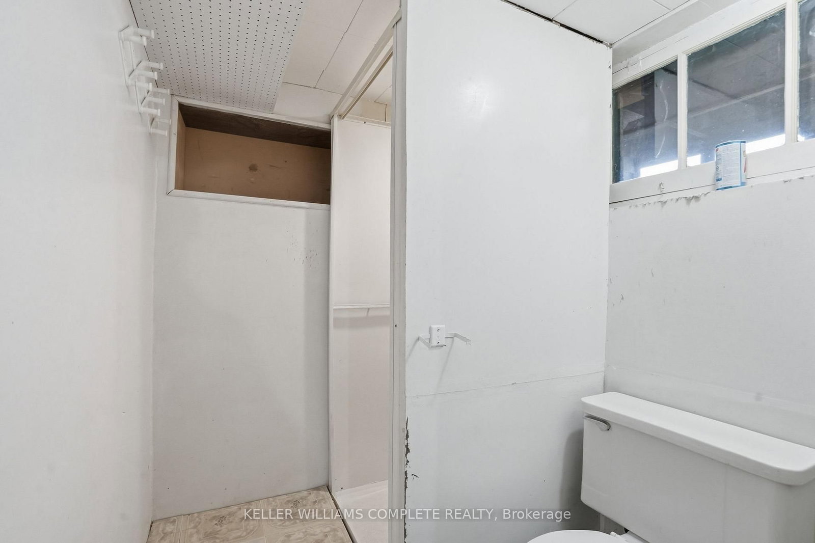 Detached House for sale at 7 West 1st Street, Hamilton, Ontario, L9C 3B5 - Bonnington - MLS: X12882018