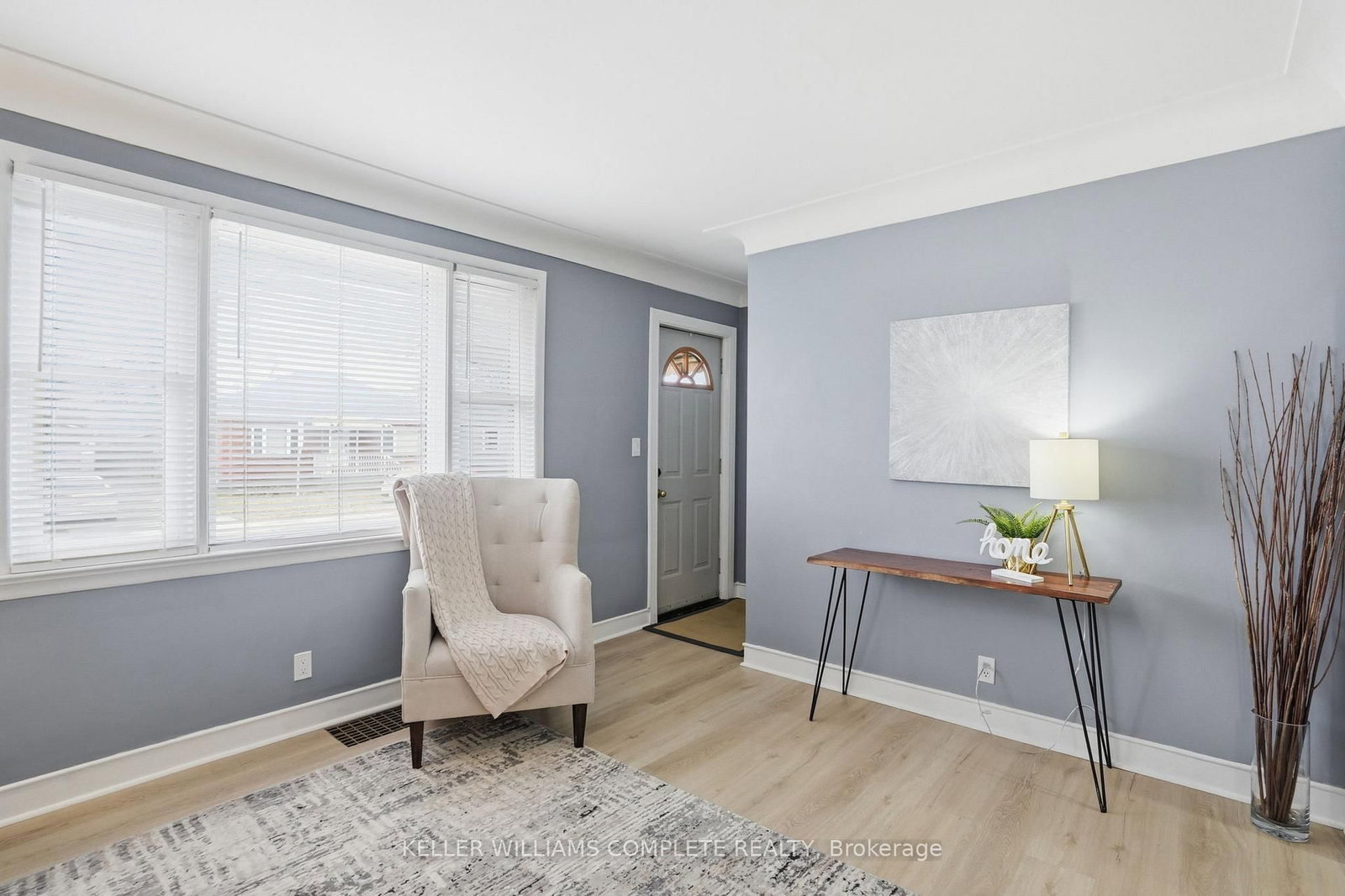 Detached House for sale at 7 West 1st Street, Hamilton, Ontario, L9C 3B5 - Bonnington - MLS: X12882018