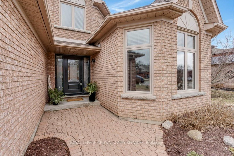 32 Kingfisher Cres, Cambridge, N1T 1P9 | Image 2