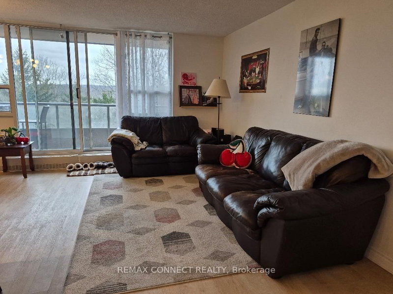 904 - 1964 Main St W, Hamilton, L8S 1J5 | Image 3