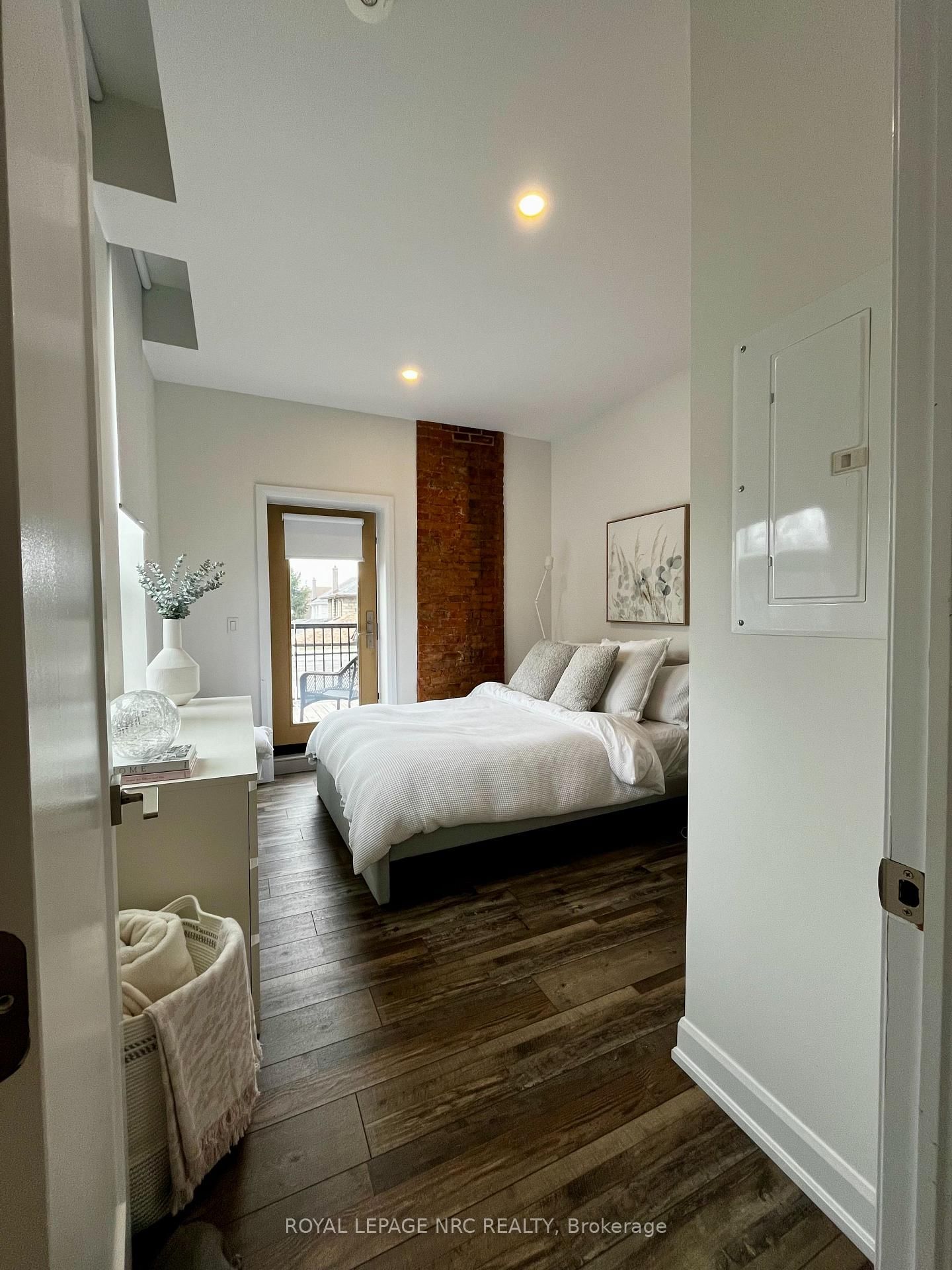 405 Merritt Street, Unit 12 - Photo 2