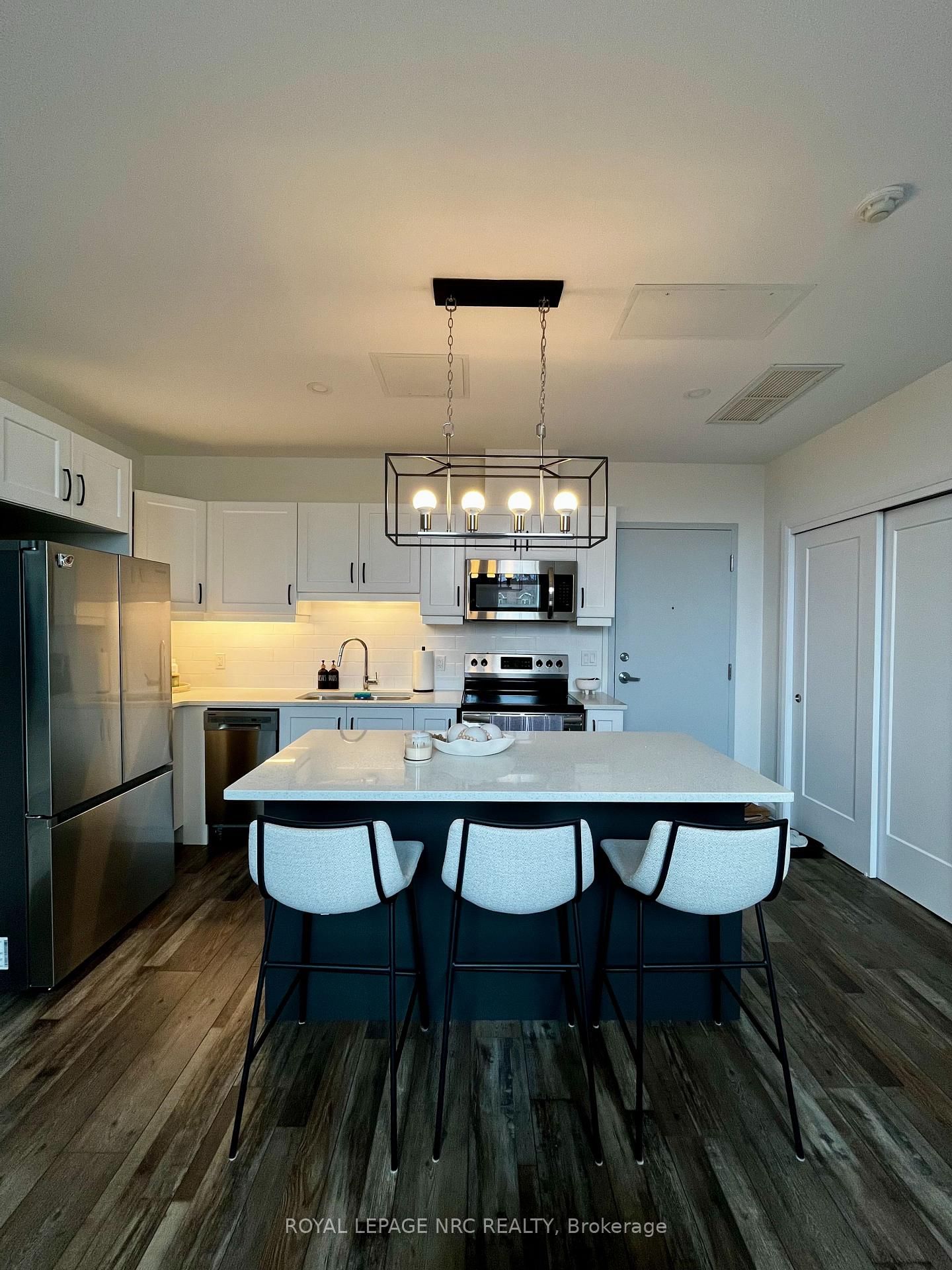 405 Merritt Street, Unit 12 - Photo 5