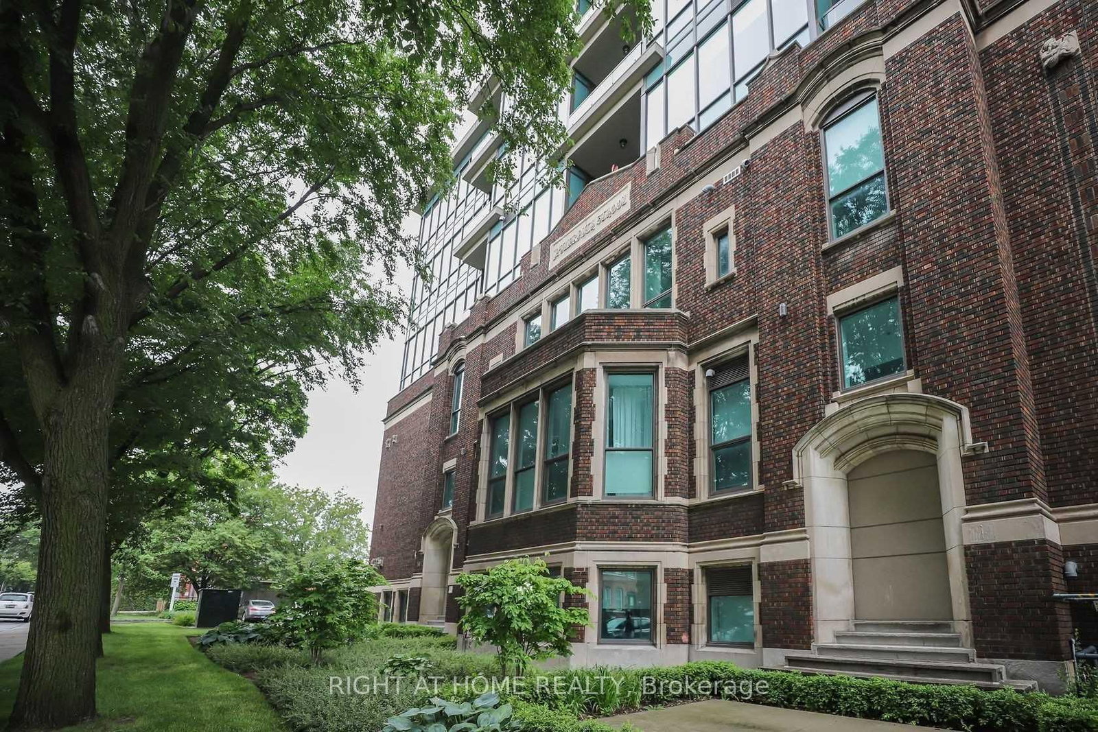 50 Murray Street W, Unit 102 - Photo 2