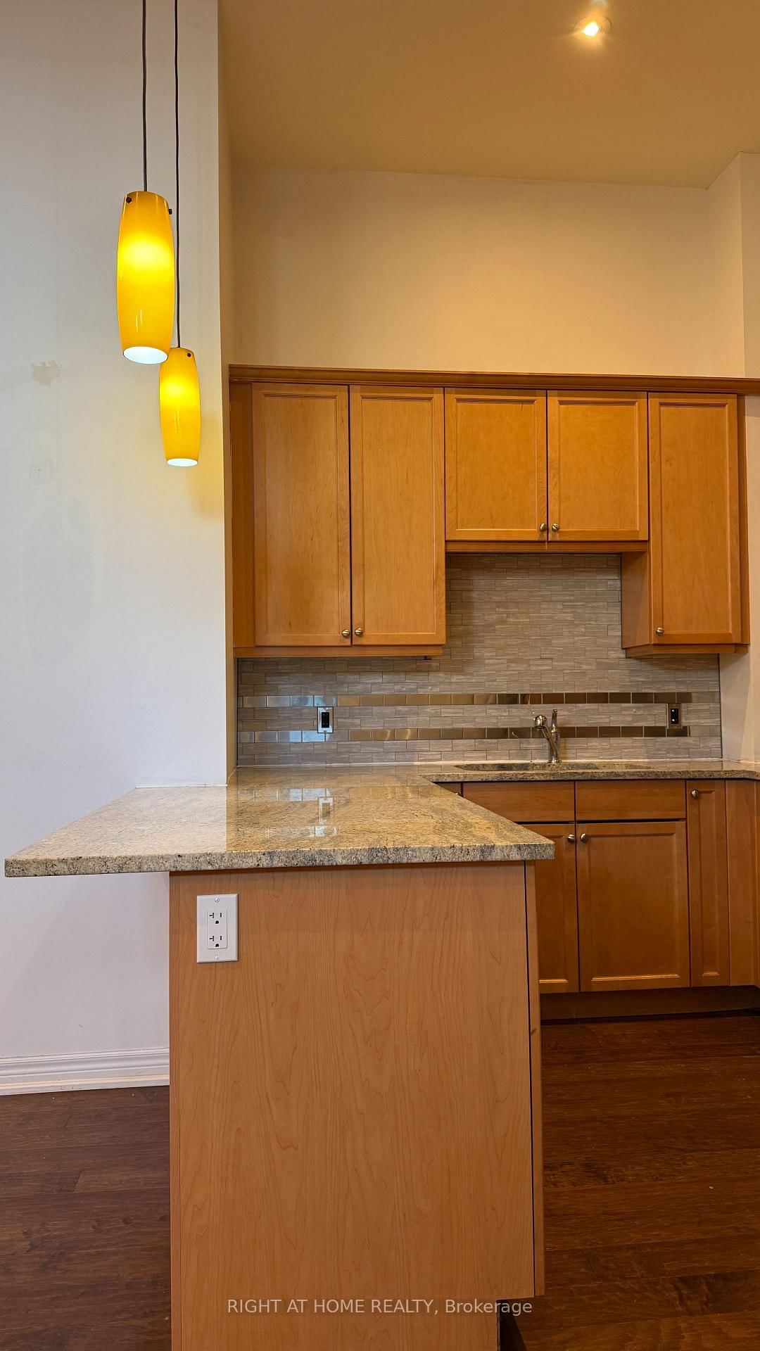 50 Murray Street W, Unit 102 - Photo 7