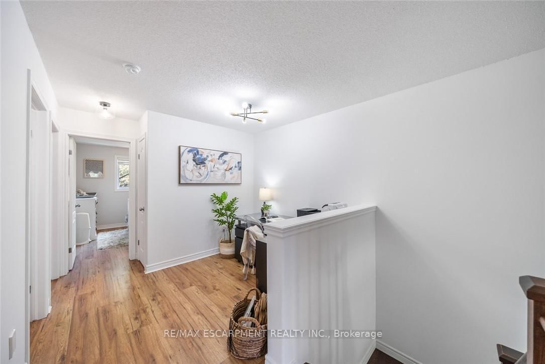 Townhouse for sale at 4-10 Liddycoat Lane, Hamilton, Ontario, L9G 0A7 - Ancaster - MLS: X12882648