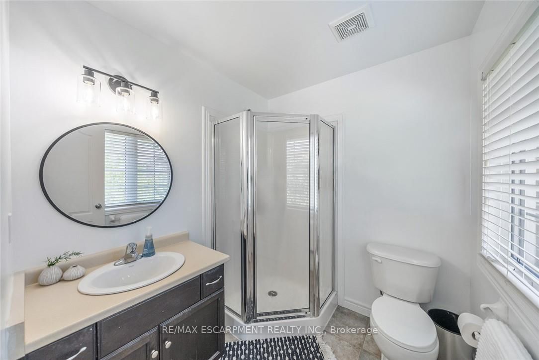 Townhouse for sale at 4-10 Liddycoat Lane, Hamilton, Ontario, L9G 0A7 - Ancaster - MLS: X12882648