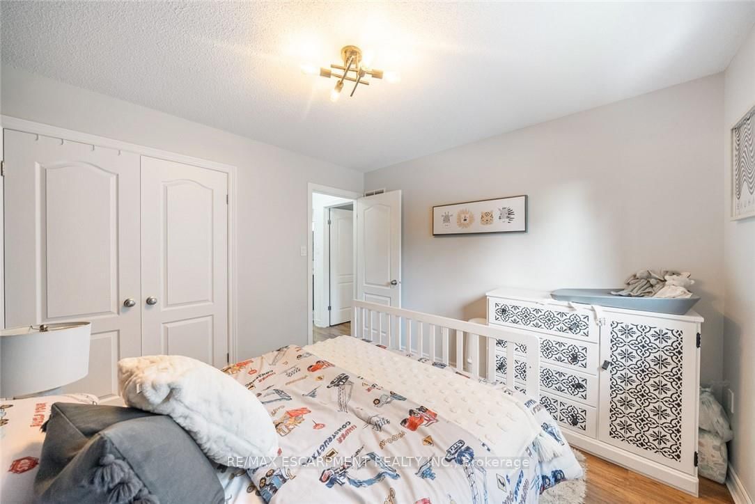 Townhouse for sale at 4-10 Liddycoat Lane, Hamilton, Ontario, L9G 0A7 - Ancaster - MLS: X12882648