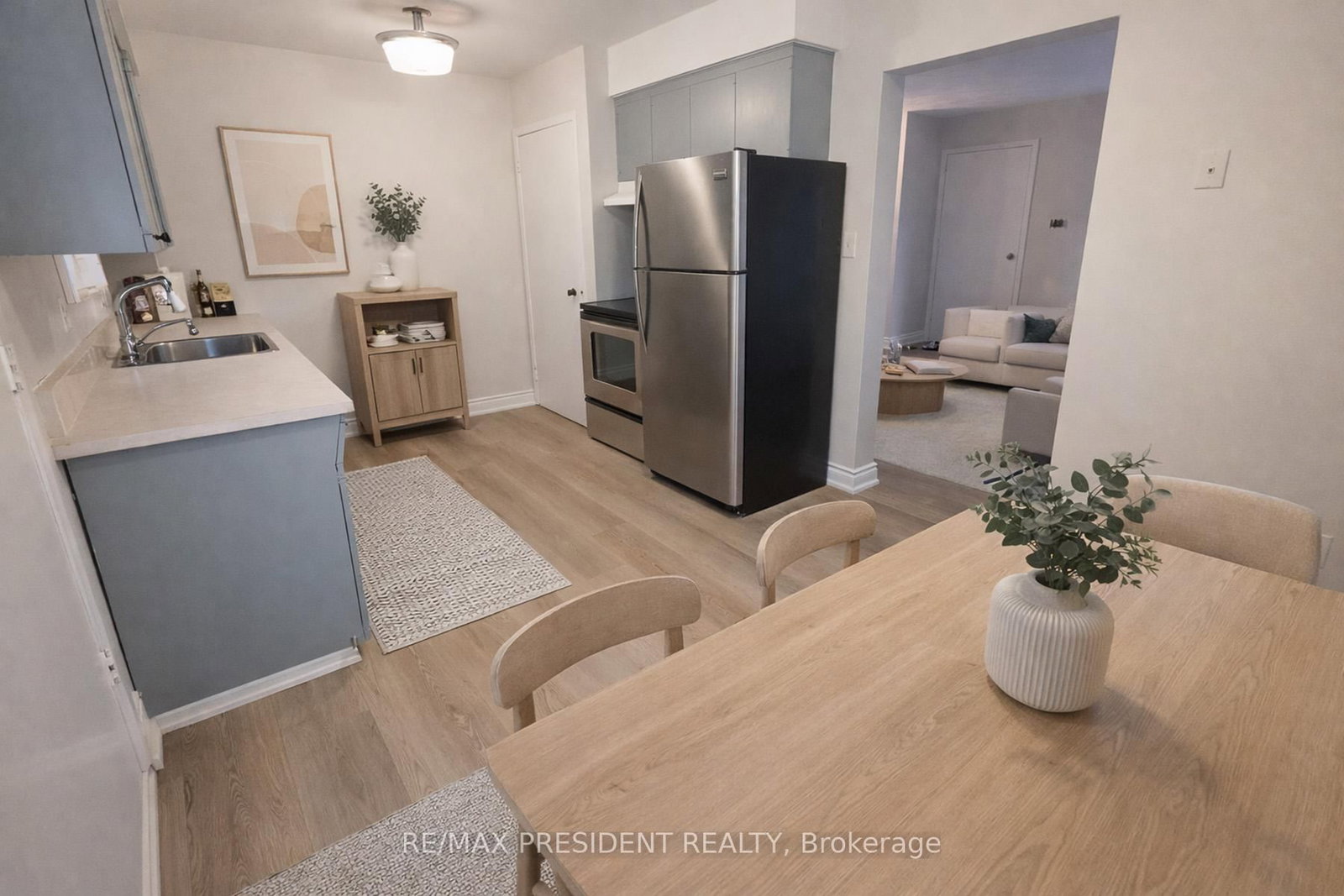 560 Brookhaven Crescent, Unit B - Photo 4