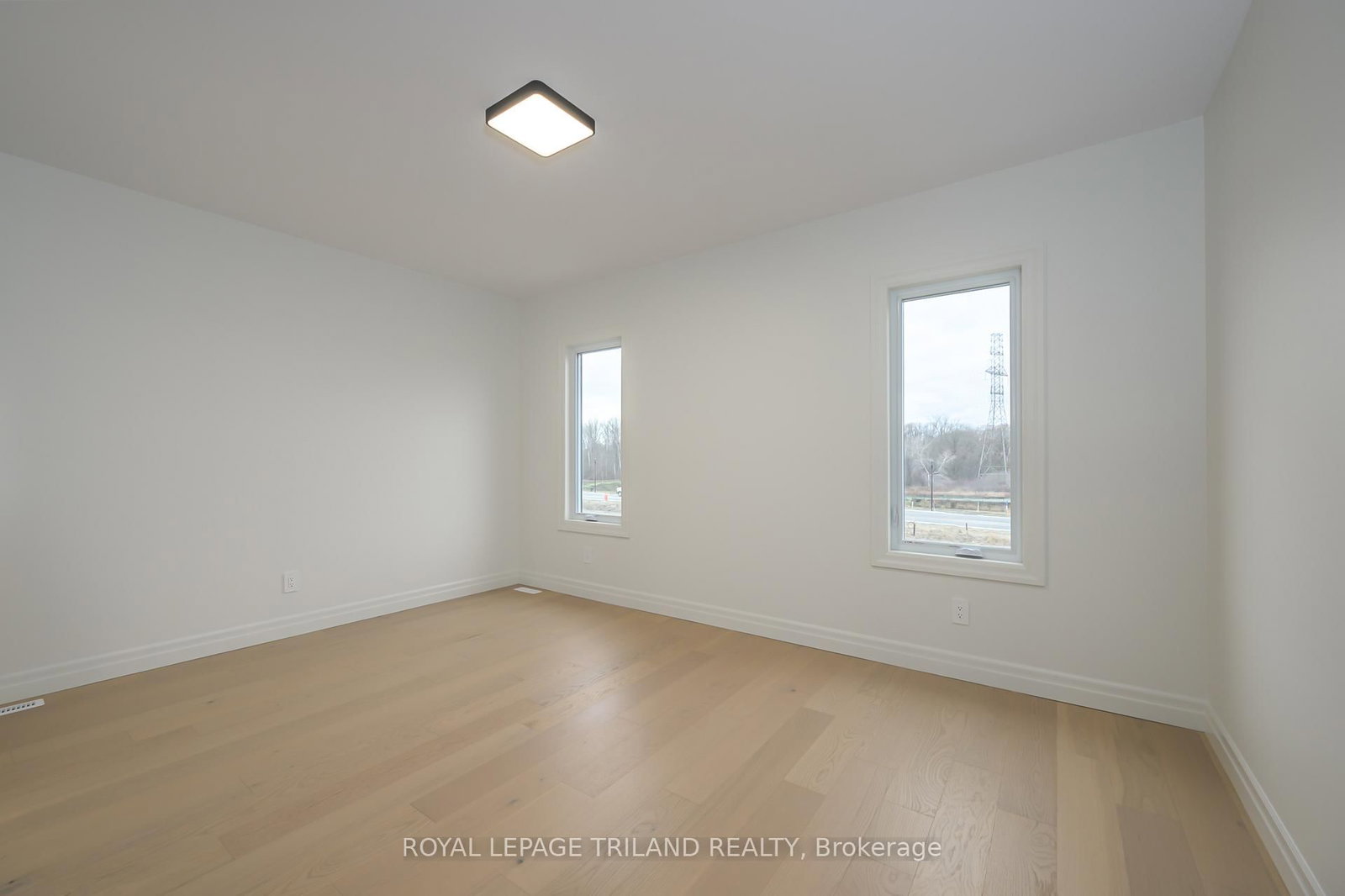 4211 LIBERTY Crossing • London South, ON photo 20