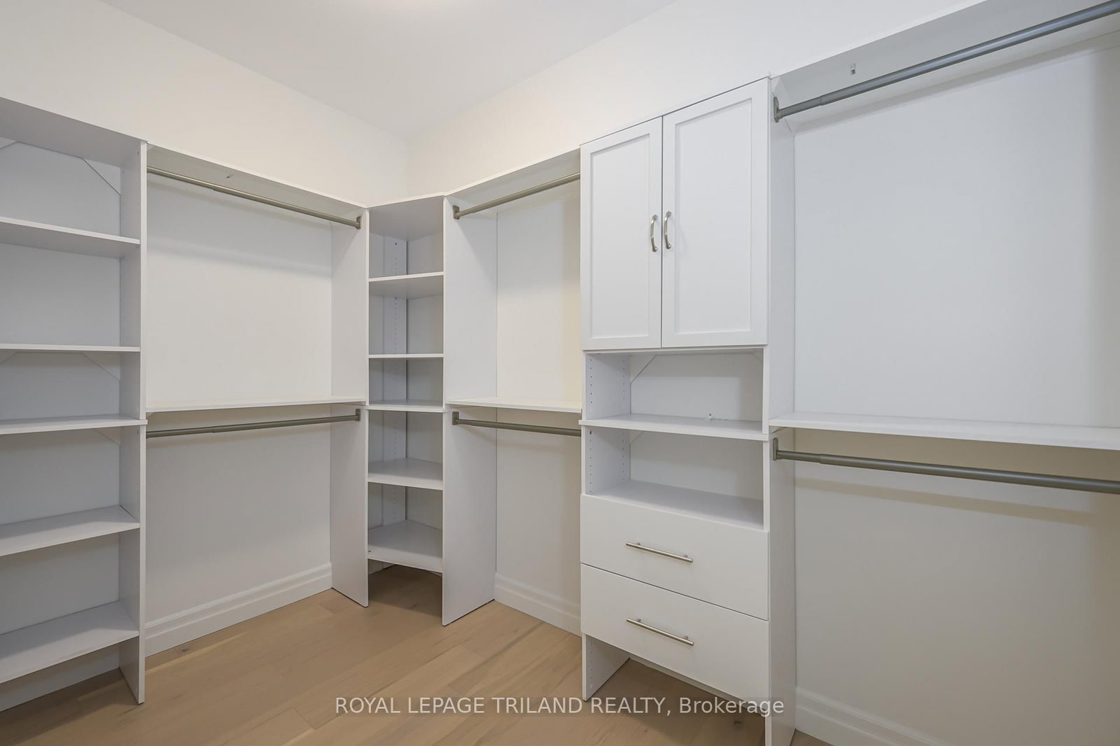 4211 LIBERTY Crossing • London South, ON photo 24