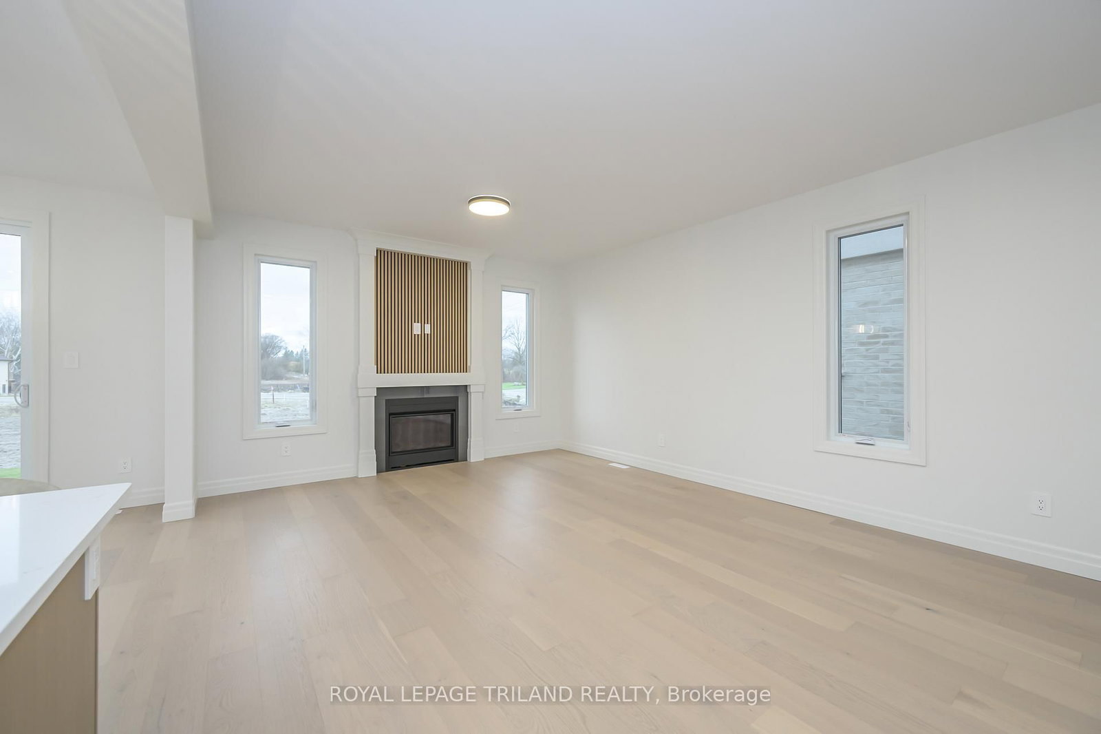 4211 LIBERTY Crossing • London South, ON photo 6