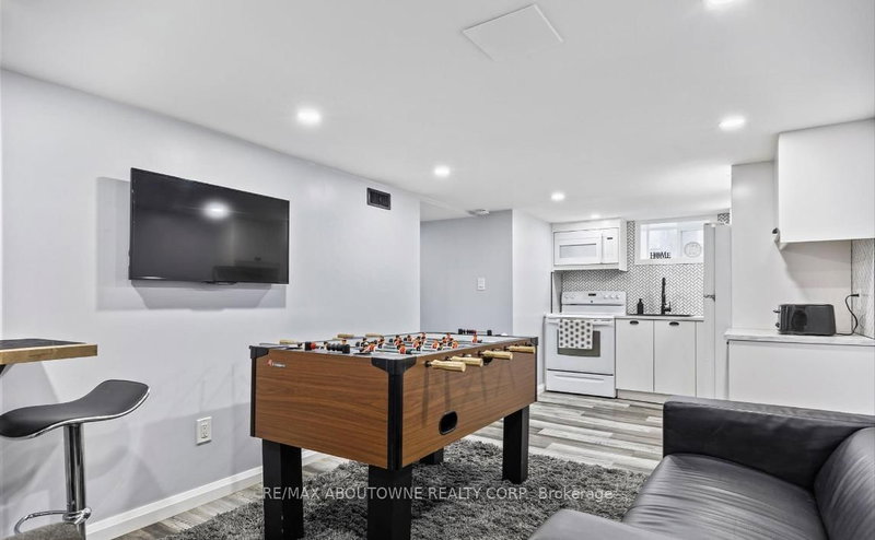 3 Mary St E, St. Thomas, N5R 2V7 | Image 3